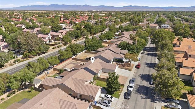 44846 Fenhold, Lancaster, CA 93535