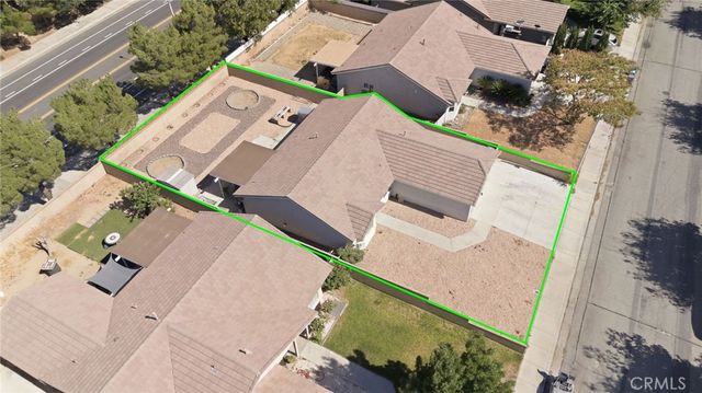 44846 Fenhold, Lancaster, CA 93535
