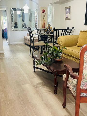 2045 NW 34th St, Miami, FL 33142