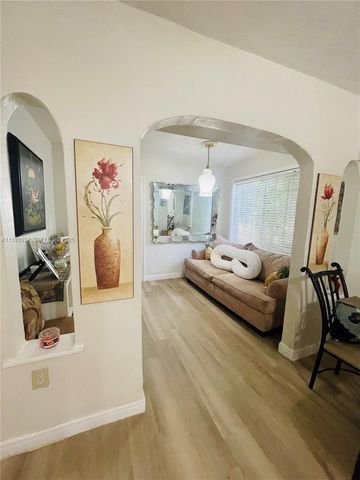 2045 NW 34th St, Miami, FL 33142