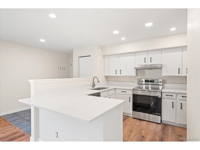 281 S Zinnia Way 2B, Denver, CO 80228