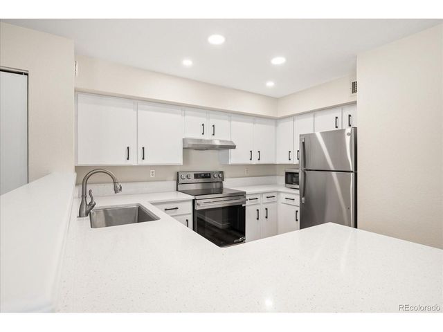 281 S Zinnia Way 2B, Denver, CO 80228