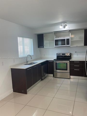 826 N 17th Ave, Hollywood, FL 33020