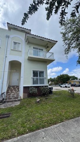 826 N 17th Ave, Hollywood, FL 33020