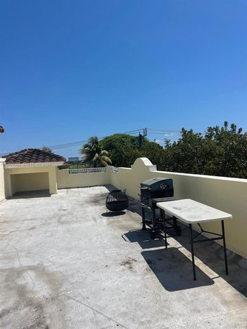 826 N 17th Ave, Hollywood, FL 33020