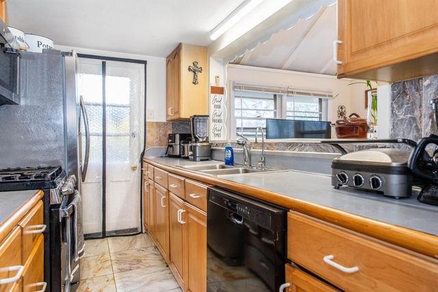 47 HILLSIDE RD, Sparta, NJ 07871