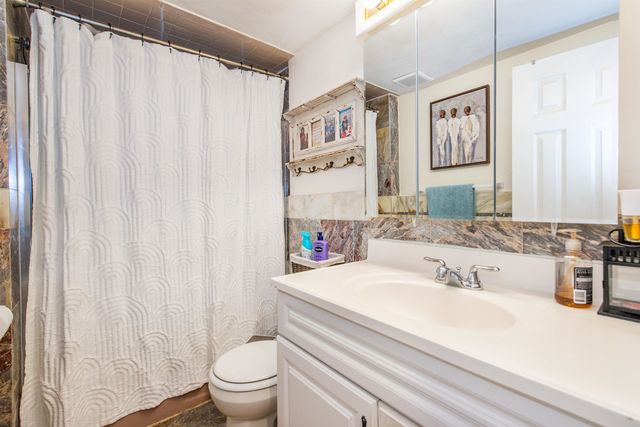 47 HILLSIDE RD, Sparta, NJ 07871