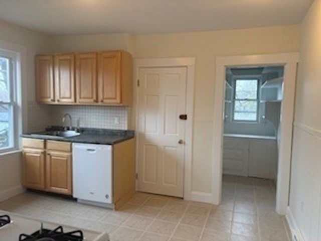 26 Lebanon 26, Winchester, MA 01890