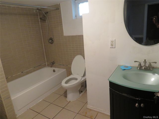 1158 Nugent Avenue Lower, Bay Shore, NY 11706
