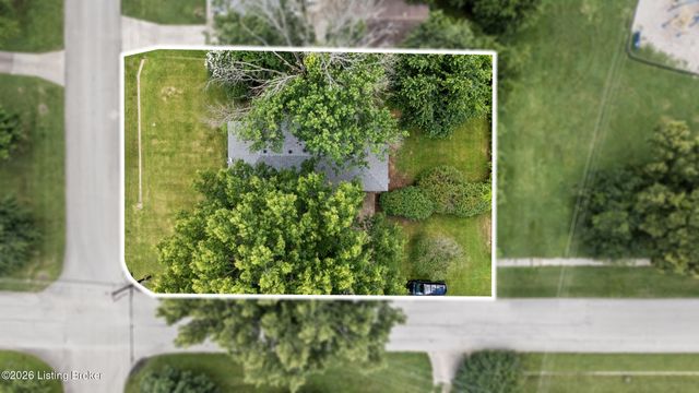 4828 Kaufman Ln, Louisville, KY 40216