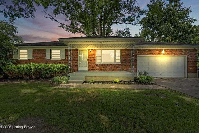 4828 Kaufman Ln, Louisville, KY 40216