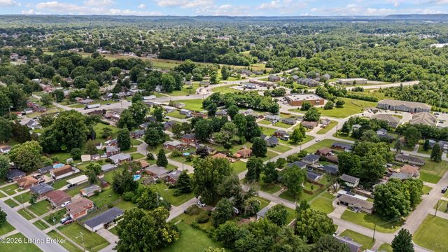 4828 Kaufman Ln, Louisville, KY 40216