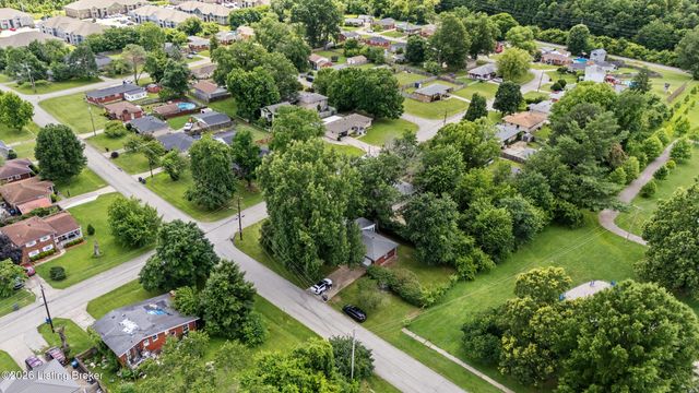 4828 Kaufman Ln, Louisville, KY 40216