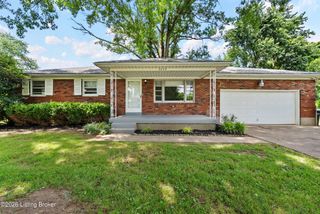 4828 Kaufman Ln, Louisville, KY 40216