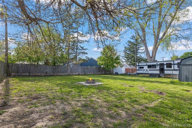 7011 Belton Street, Garden City, MI 48135