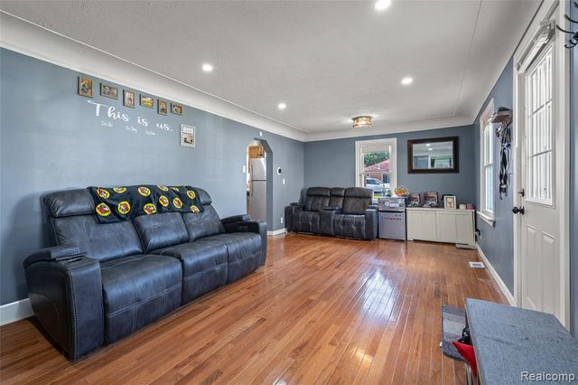 7011 Belton Street, Garden City, MI 48135