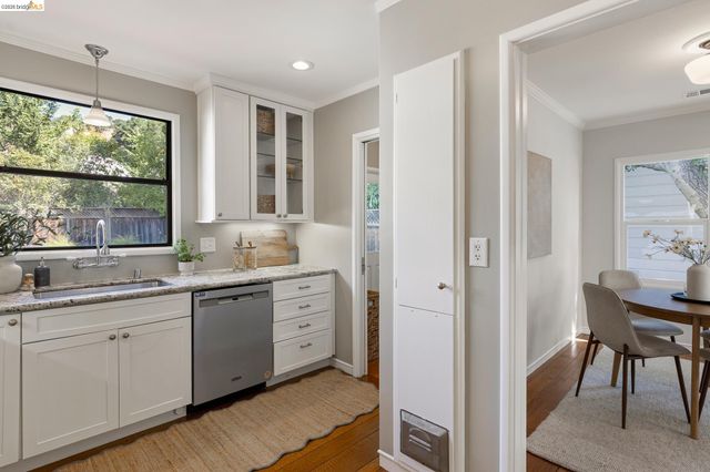 127 Covington St, Oakland, CA 94605