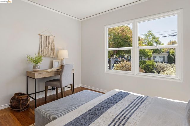 127 Covington St, Oakland, CA 94605