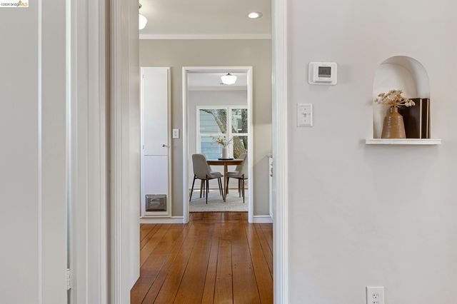 127 Covington St, Oakland, CA 94605