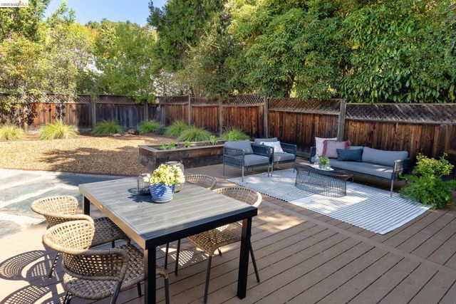 127 Covington St, Oakland, CA 94605
