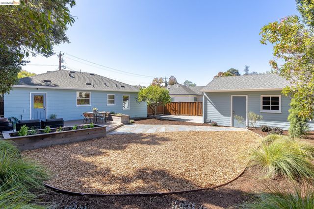 127 Covington St, Oakland, CA 94605