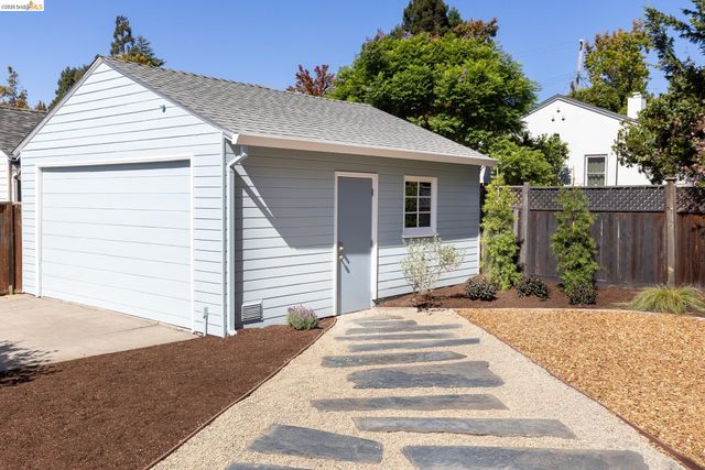 127 Covington St, Oakland, CA 94605