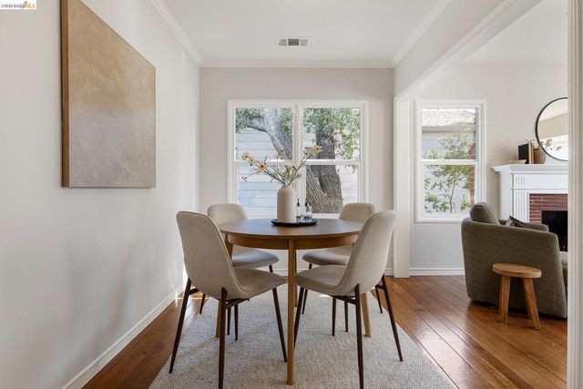 127 Covington St, Oakland, CA 94605