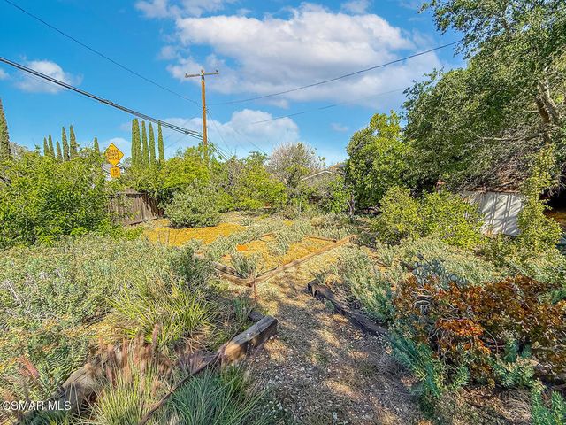 253 Beech Road, Newbury Park, CA 91320