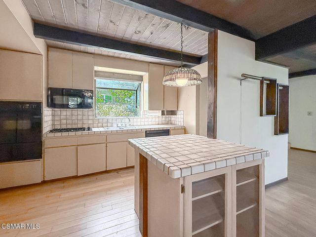253 Beech Road, Newbury Park, CA 91320
