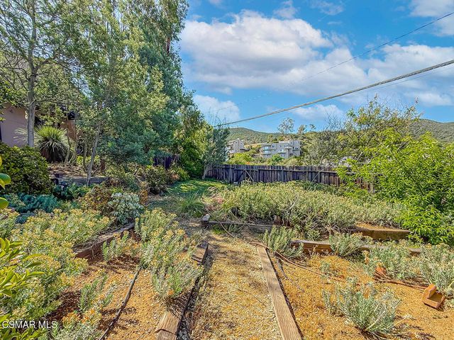 253 Beech Road, Newbury Park, CA 91320