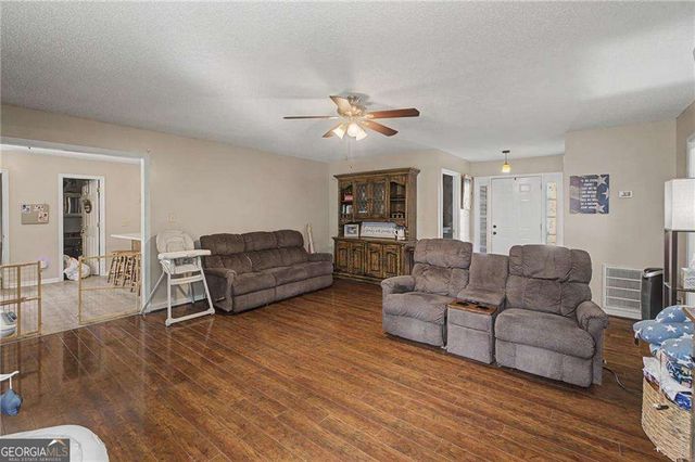1146 Reeceburg Road SE, Silver Creek, GA 30173
