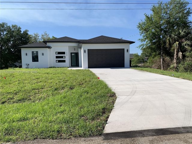 442 Redwing St, Lehigh Acres, FL 33974