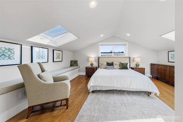 7526 Roosevelt Way NE, Seattle, WA 98115