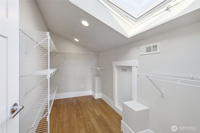 7526 Roosevelt Way NE, Seattle, WA 98115