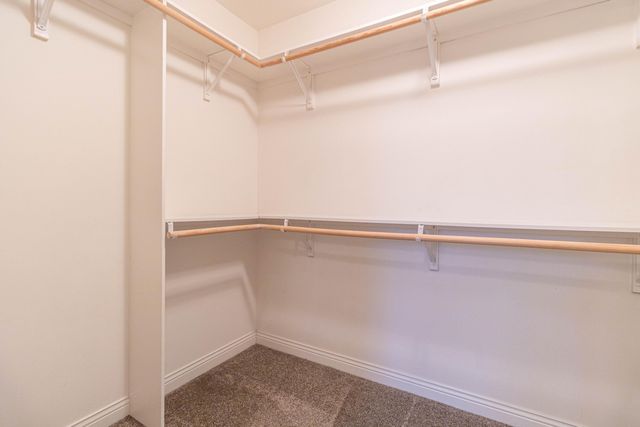 2705 IRON GATE DR, Columbia, MO 65202