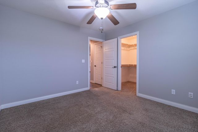 2705 IRON GATE DR, Columbia, MO 65202