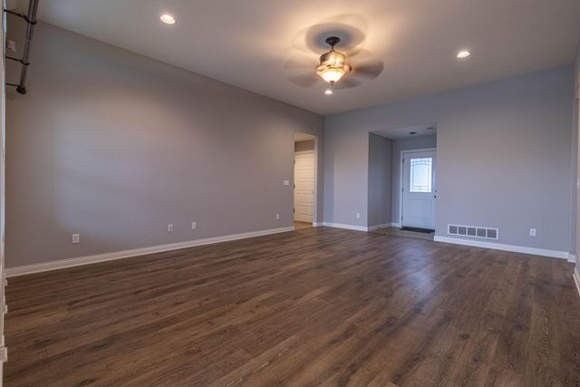 2705 IRON GATE DR, Columbia, MO 65202