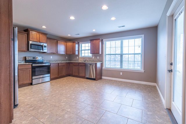 2705 IRON GATE DR, Columbia, MO 65202