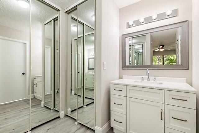 307 Brackenwood Circle, Palm Beach Gardens, FL 33418