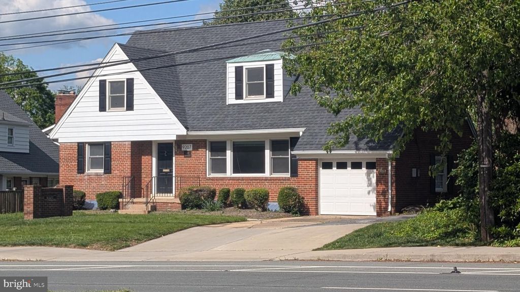 Image 1 of property listing at 9207 OLD GEORGETOWN RD, Bethesda, MD 20814