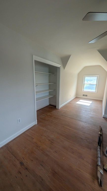 Image 2 of property listing at 9207 OLD GEORGETOWN RD, Bethesda, MD 20814