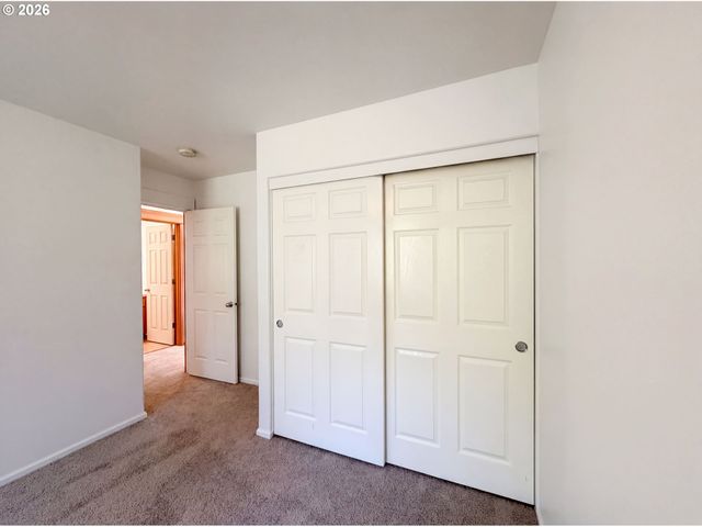 3344 OAKCREST Dr, Forest Grove, OR 97116