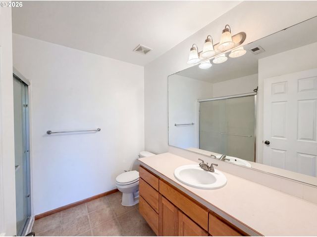 3344 OAKCREST Dr, Forest Grove, OR 97116