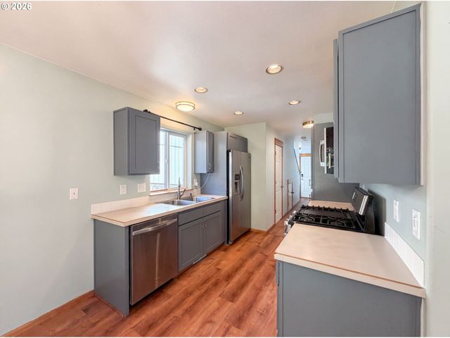 3344 OAKCREST Dr, Forest Grove, OR 97116