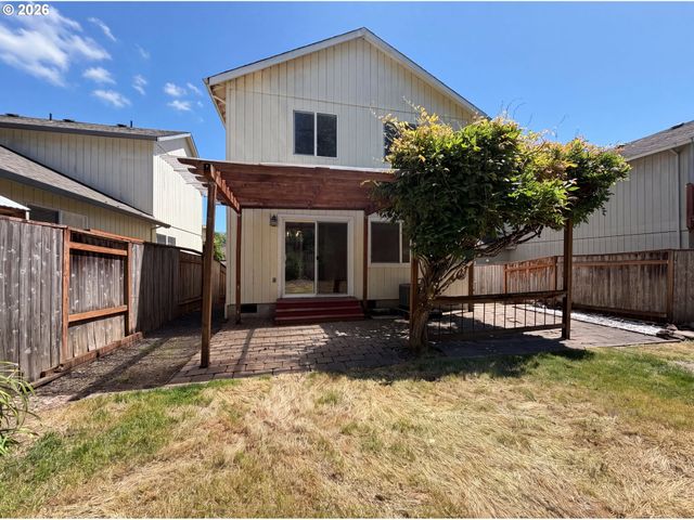 3344 OAKCREST Dr, Forest Grove, OR 97116