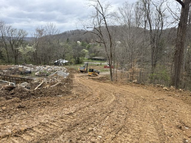 9039 Highway 100, Nashville, TN 37221