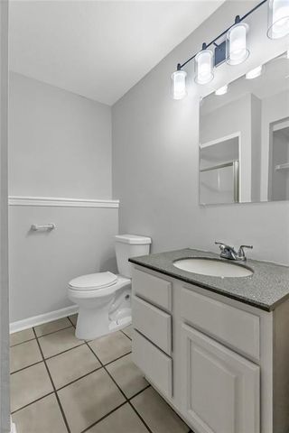 405 SE Onyx Circle, Lee's Summit, MO 64063
