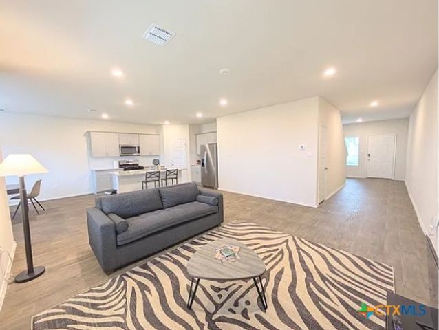 1696 James Street, New Braunfels, TX 78130