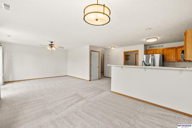 8919 Venice Lane, Lincoln, NE 68526