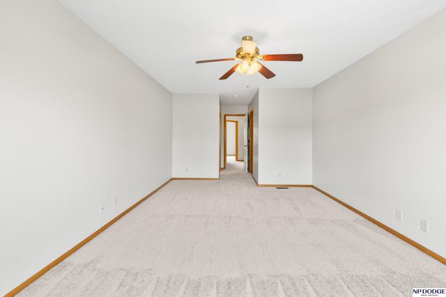 8919 Venice Lane, Lincoln, NE 68526
